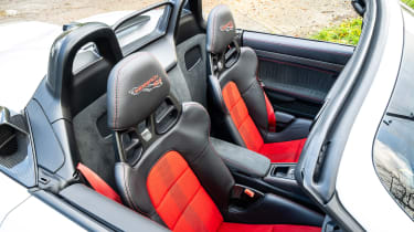 Porsche 718 Spyder RS - seats