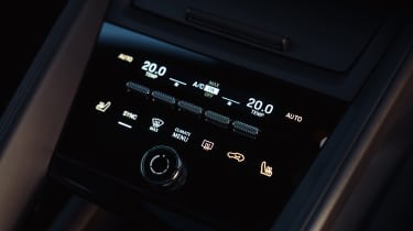 Porsche Macan GTS - climate controls