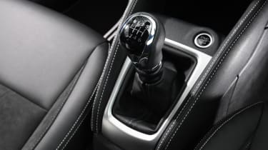 Nissan Micra N-Sport - gear lever