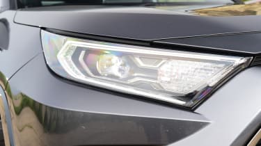 Toyota RAV4 - headlight