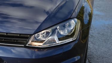 Volkswagen Golf R-Line 2016 - headlight