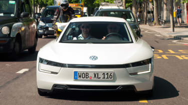 Volkswagen XL1 - full front