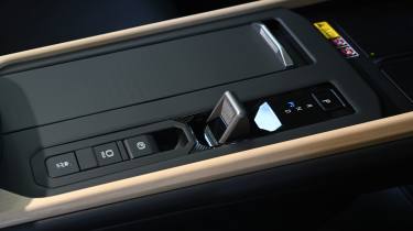 Lexus ES UK - interior detail