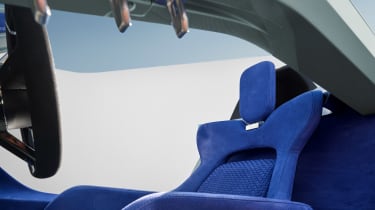 Triumph TR25 by Makkina concept - seat detail