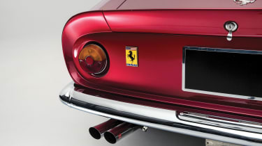 Ferrari 275 GTS/4 NART Spider - rear light