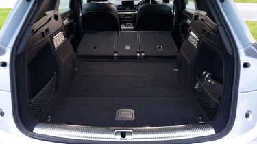 Audi Q5 - boot seats down