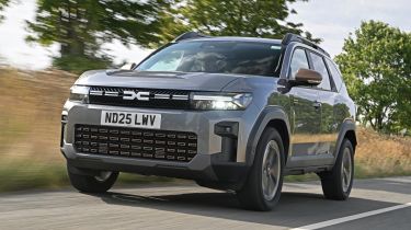 New Dacia Bigster 4x4 - front tracking