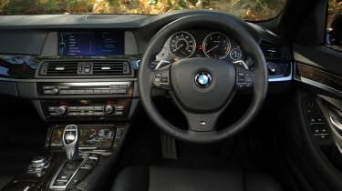 BMW 520d Touring M Sport dash