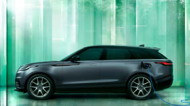 Range Rover Velar facelift - side charging