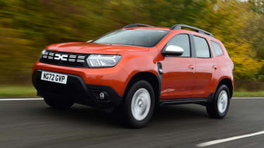 Dacia Duster - front tracking