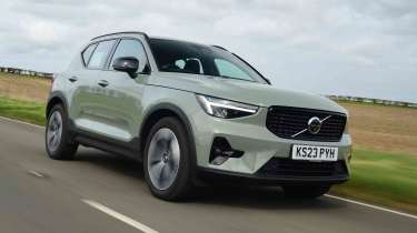 Volvo XC40 - front tracking