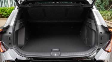 Kia Seltos - boot