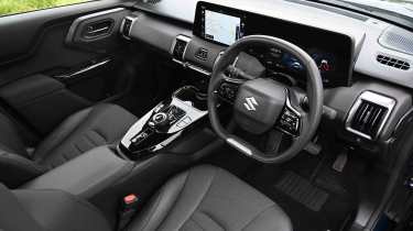 Suzuki e Vitara - dashboard