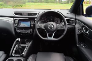 Nissan Qashqai - cockpit