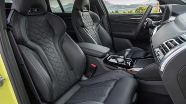 BMW X4 Competition - front seats