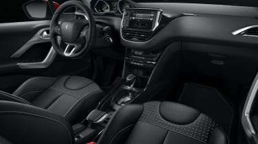 Peugeot 2008 2016 - interior