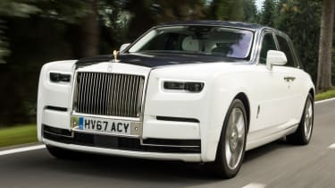 Rolls-Royce Phantom - front action