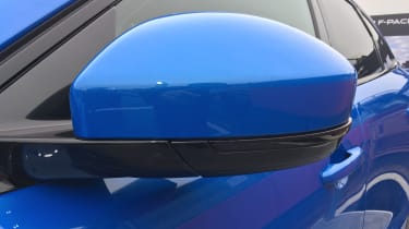 Jaguar F-Pace SVR - mirror