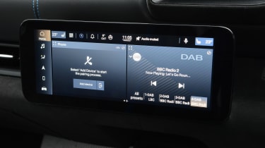 Maserati MC20 - touchscreen