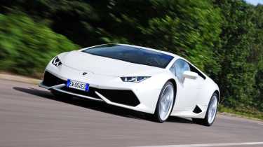 Lamborghini Huracan - front tracking 