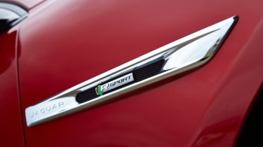Jaguar XJ R-Sport 2015 badge