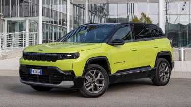 Jeep Compass e-Hybrid - front static