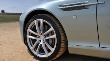 Used Aston Martin DB9 - wheel