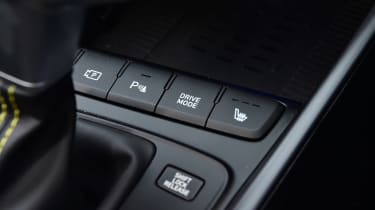Hyundai i20 - interior buttons