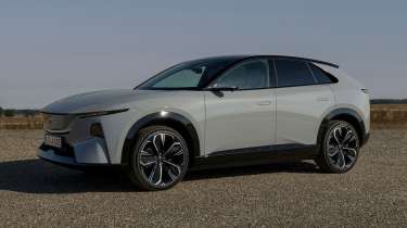 Mazda CX-6e - front static