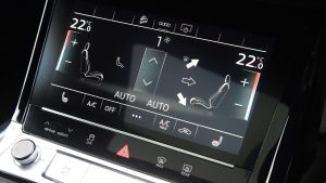 Audi e-tron S - climate control