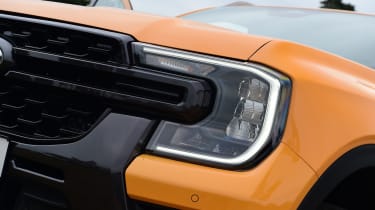 Ford Ranger - headlight