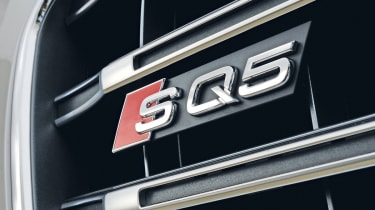 Audi SQ5 grille