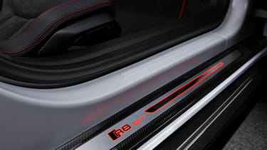 Audi R8 V10 GT RWD - sill