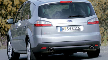 Rear view of Ford S-MAX 2.5