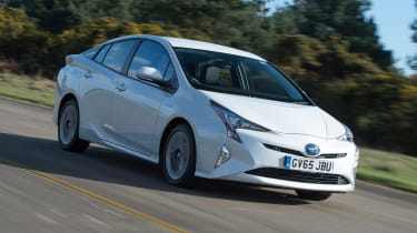 Toyota Prius - front action