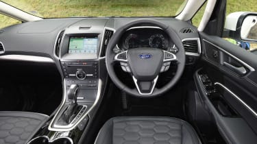 Ford S-MAX Vignale - dash
