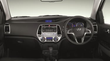 Hyundai i20 Blue dash
