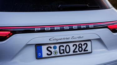 Porsche Cayenne Turbo - rear detail
