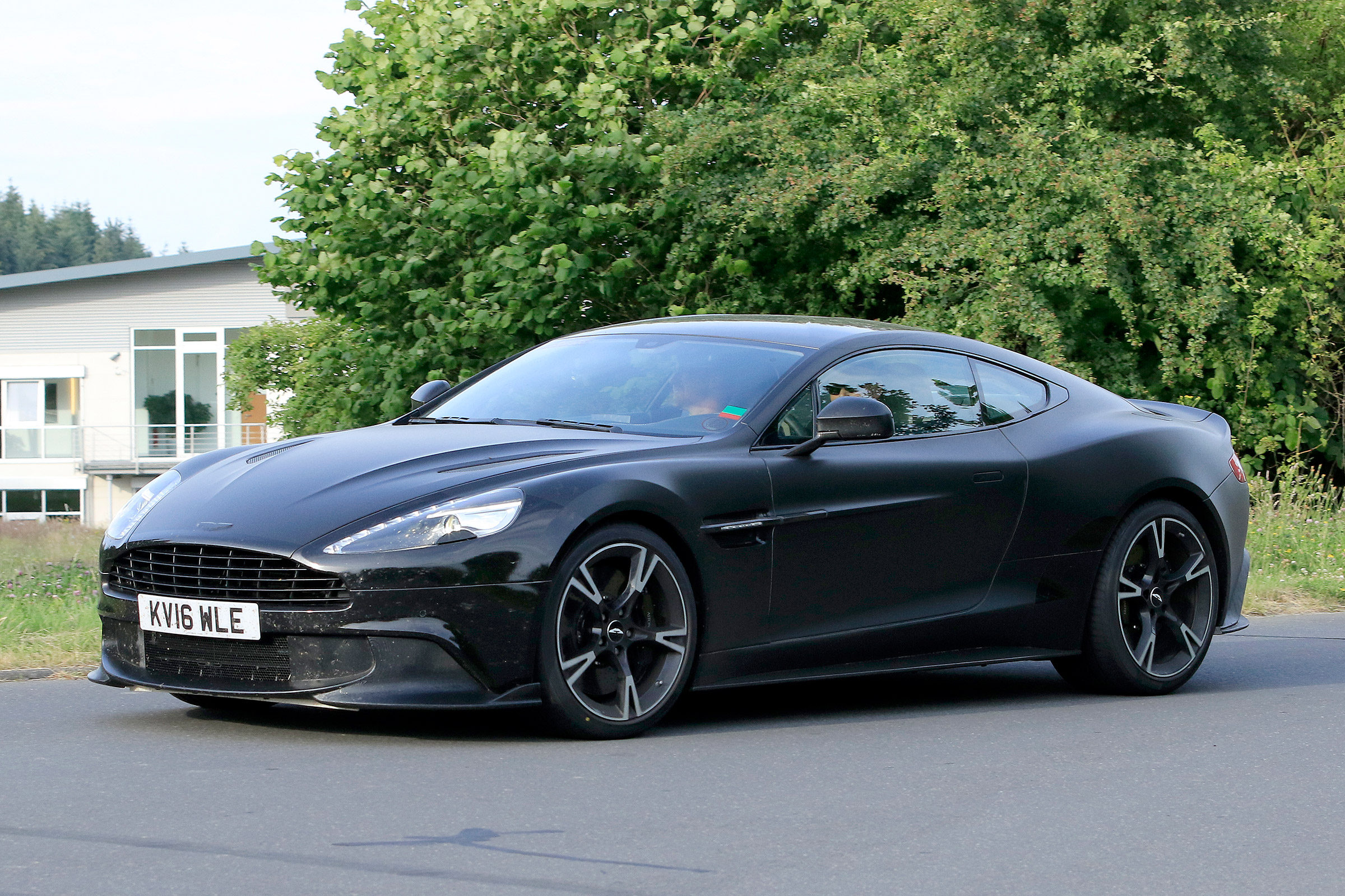 aston martin dbs 2007 2012