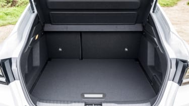 Renault Arkana boot seats up