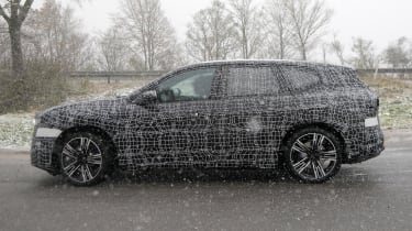 BMW Neue Klasse SUV - side 