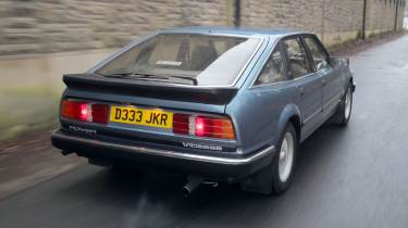 Rover SD1 (1976-1986) icon - rear 3/4 Driving down the road
