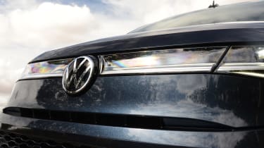 Volkswagen Multivan - front grille