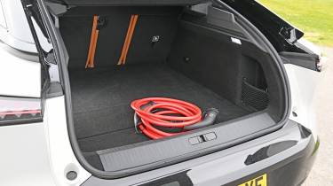 DS No.8 - boot space