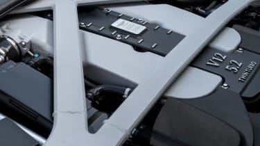 Aston Martin DB11 - engine