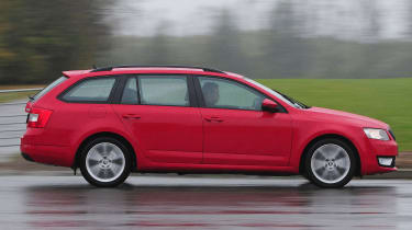 Skoda Octavia Estate long-termer - panning