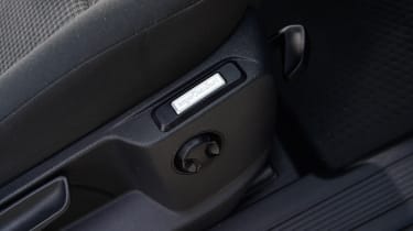 Volkswagen Caddy Cargo - passenger seat &#039;ergoComfort&#039; badge