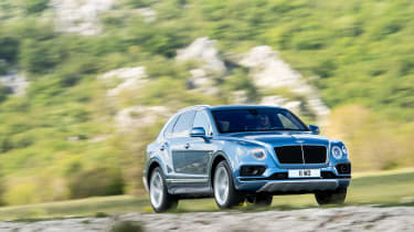 Bentley Bentayga Diesel - front tracking 3