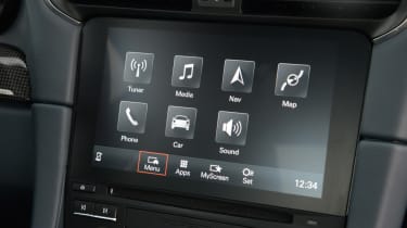 Porsche 911 Carrera 4S 2016 - infotainment