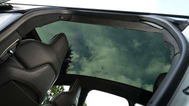 Polestar 5 - panoramic roof